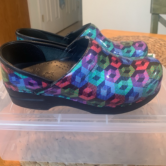 Dansko ladies size 37 professional shoes - Picture 4 of 14